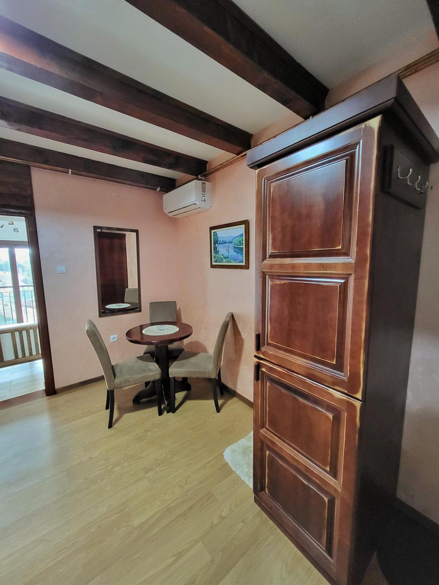 Apartmani Tarsko Jezero Zaovine Ruang foto